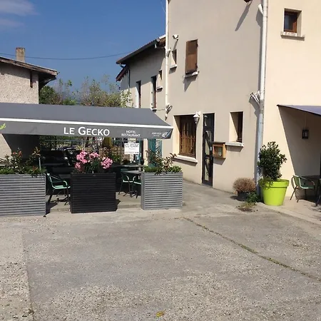 Le Gecko 2* Saint-Clair-du-Rhone