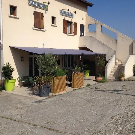 Le Gecko 2* Saint-Clair-du-Rhone